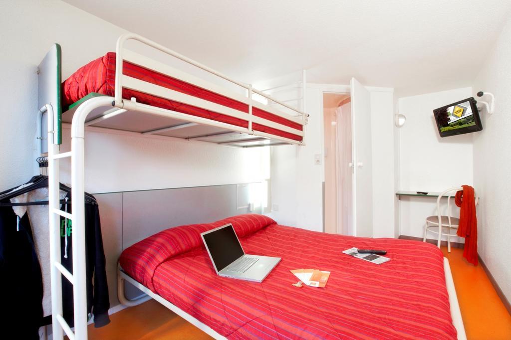 Premiere Classe Tarbes - Bastillac Bagian luar foto